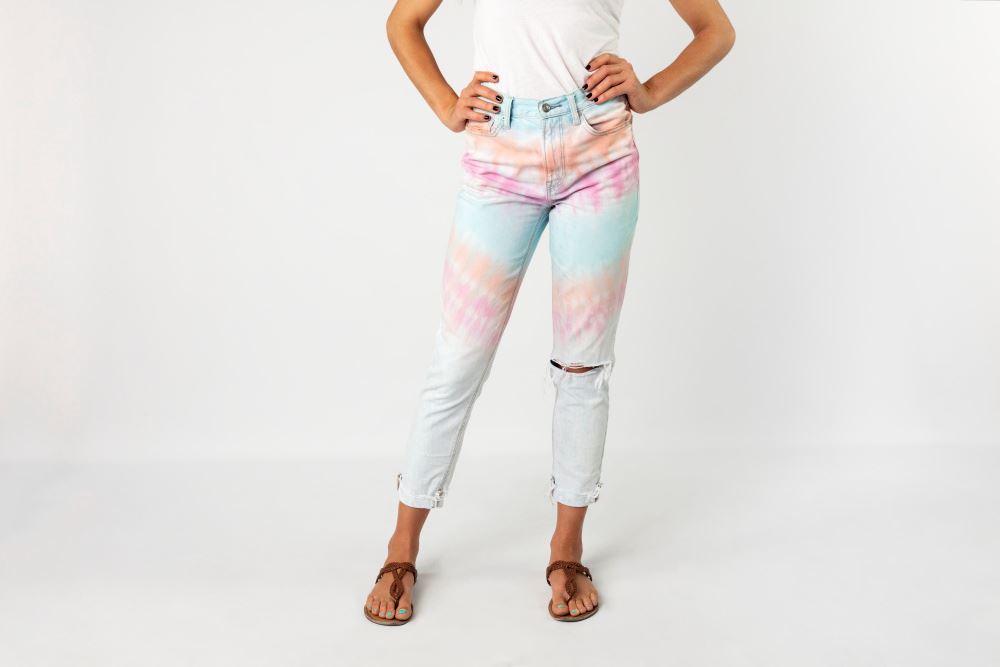 Make Your Own Pastel Tie Dye Jeans | Tie Dye Your Summer