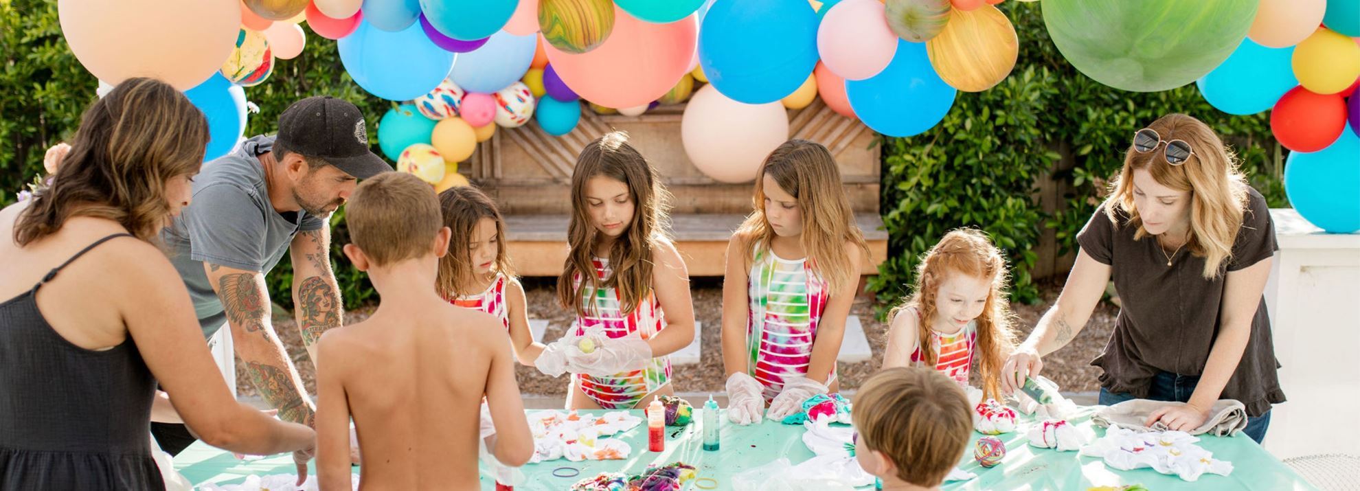 How to Create an Easy Tie-Dye Party for Kids using these Printable